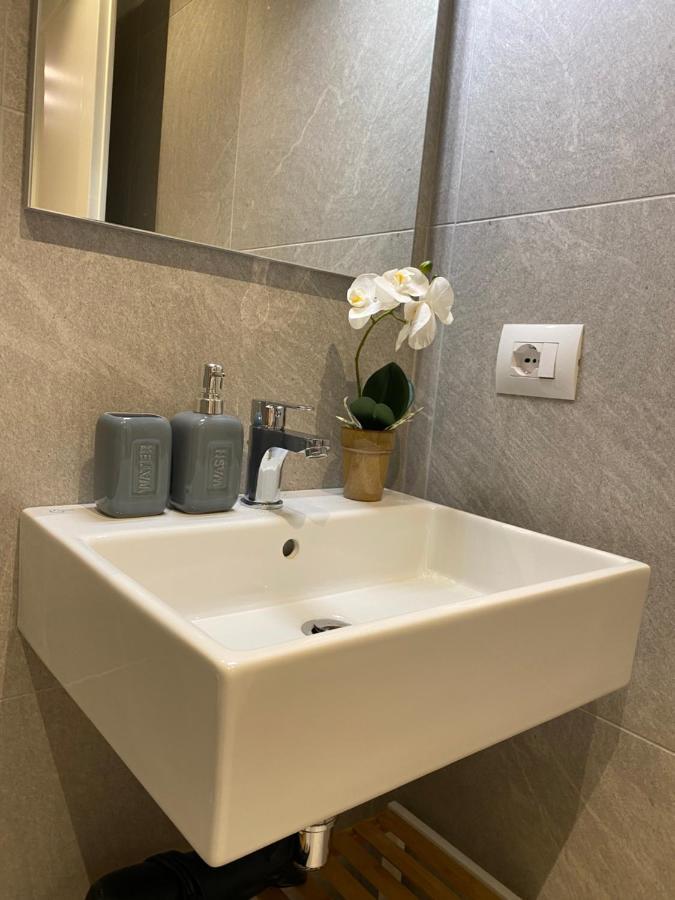 Living Studio Apartments Tiranë Luaran gambar