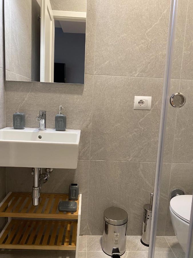 Living Studio Apartments Tiranë Luaran gambar