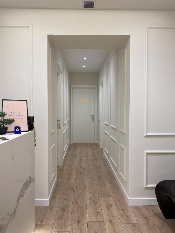 Living Studio Apartments Tiranë Luaran gambar