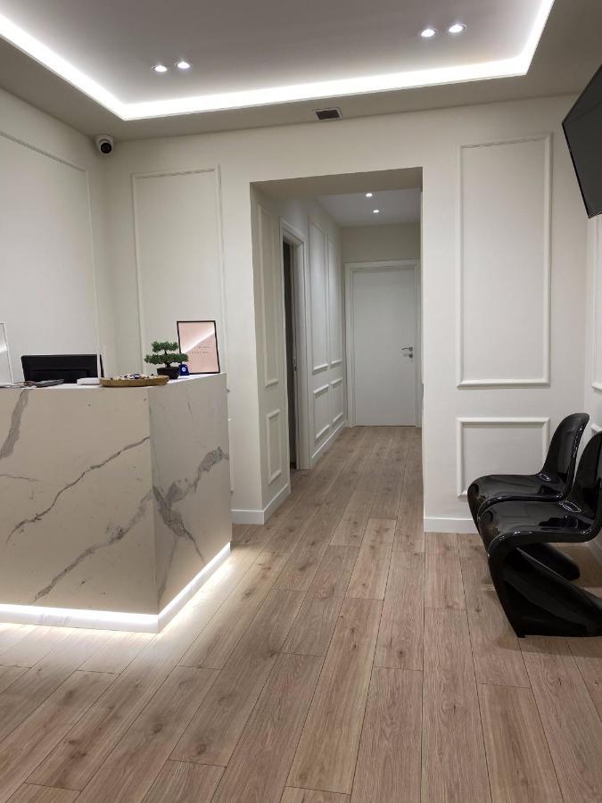 Living Studio Apartments Tiranë Luaran gambar