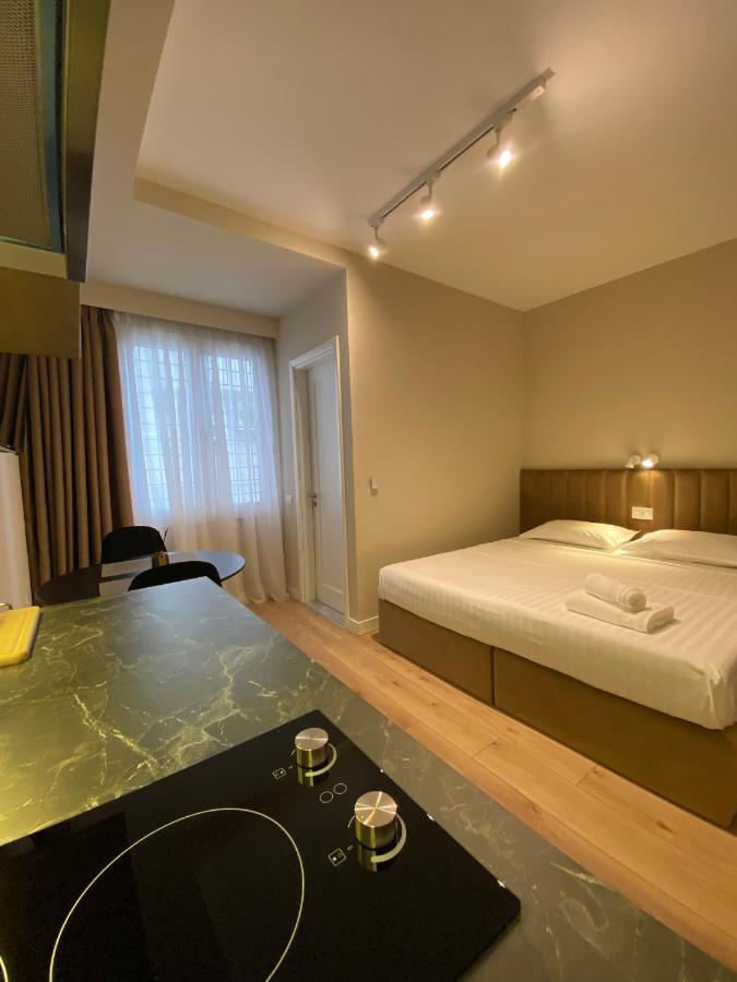 Living Studio Apartments Tiranë Luaran gambar