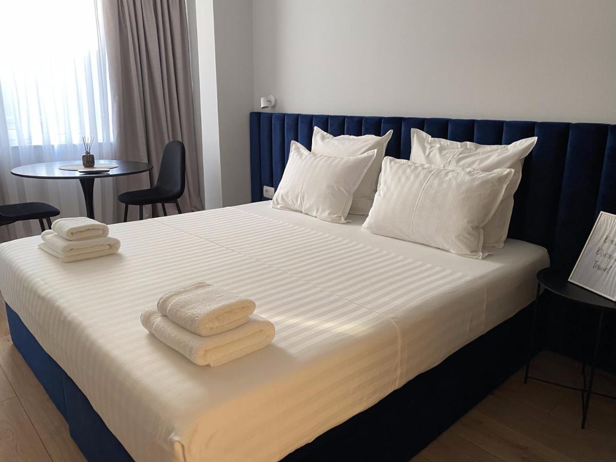 Living Studio Apartments Tiranë Luaran gambar