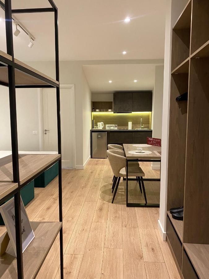 Living Studio Apartments Tiranë Luaran gambar